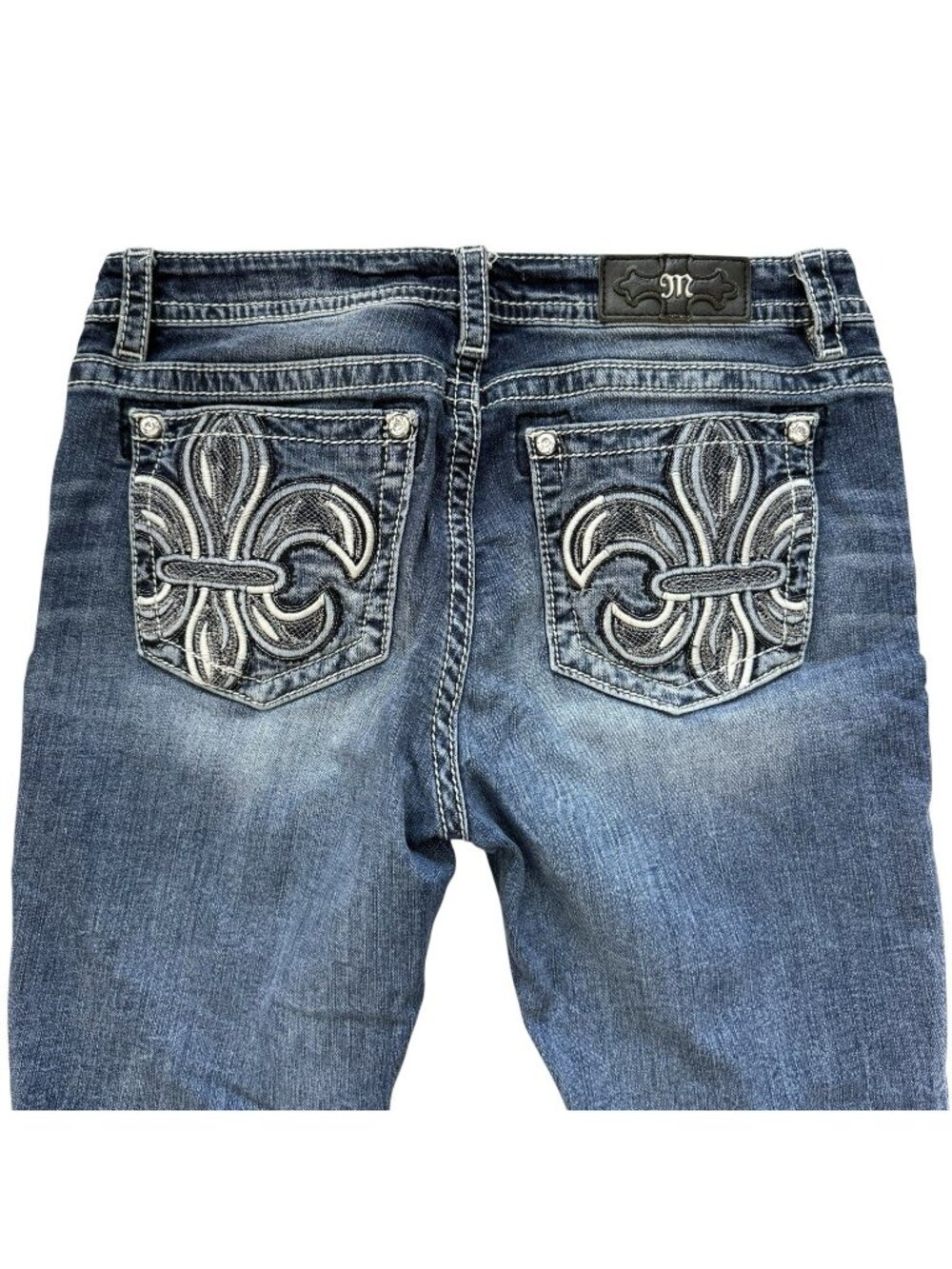 Miss Me Skinny Jeans Size 31 Rhinestones Fleur de Lis Pocket Embellished Stretch